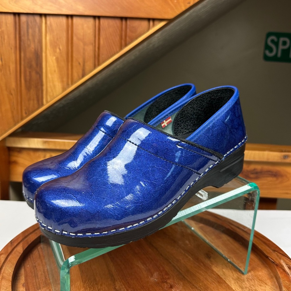 Sanita Professional Blue Metallic Patent Leather Clogs Size 40 Danish Made